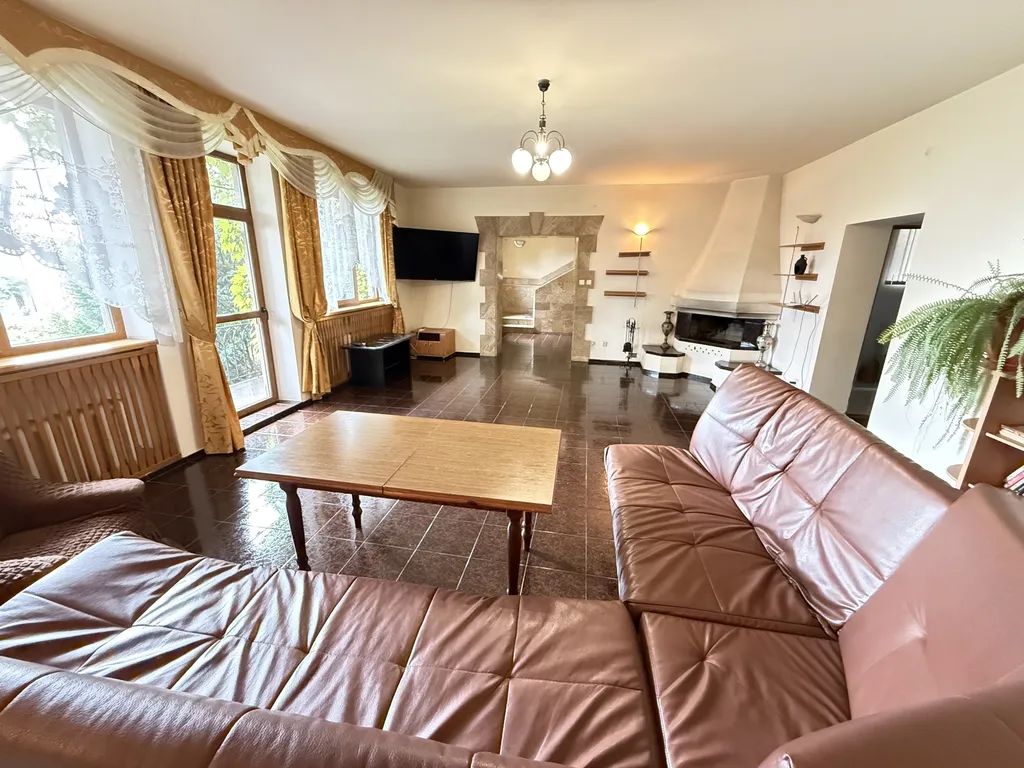 Дом с теплым бассейном у моря в Ялте