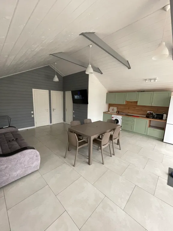 Домик возле моря