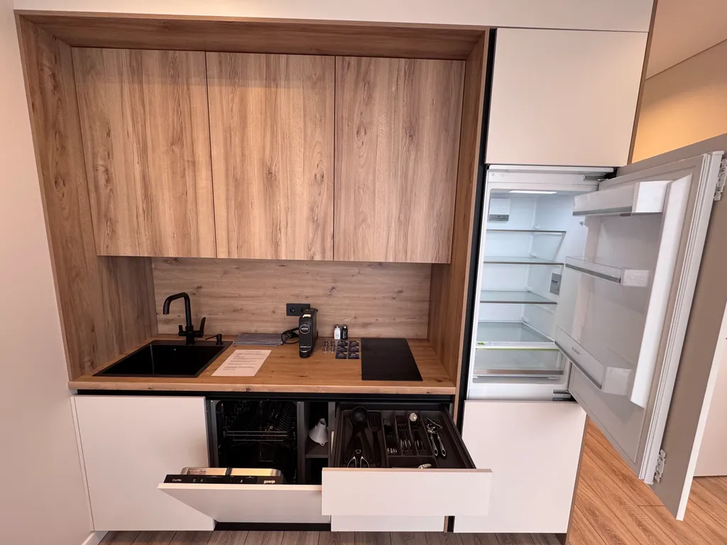 Великолепная квартира в центре с панорамным видом на Золотой мост