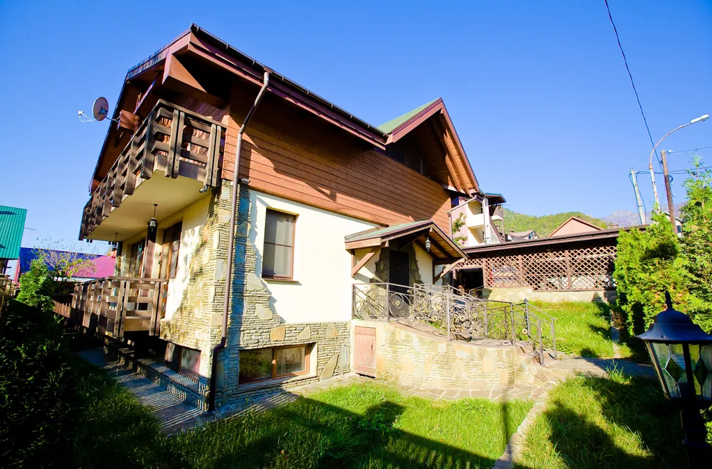 Коттедж с бассейном темп. +35 градусов