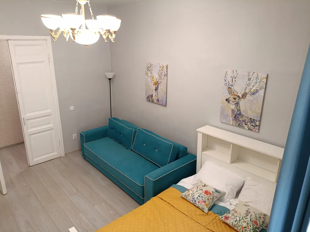 Трехкомнатная у Невского