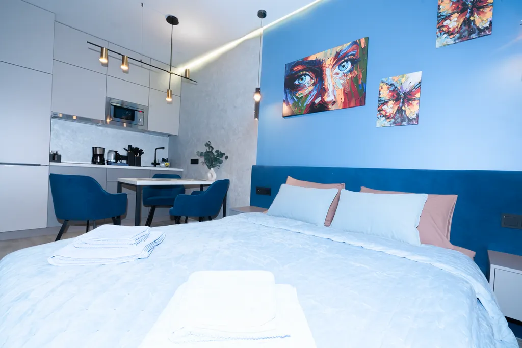 Дизайнерская студия Ls-art-crystal blue с видом на море с 13 этажа