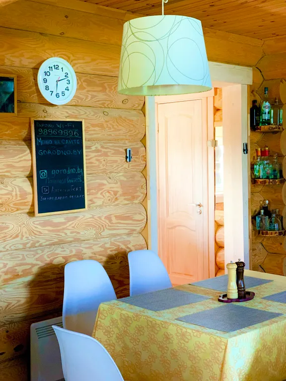 Дом на берегу озера