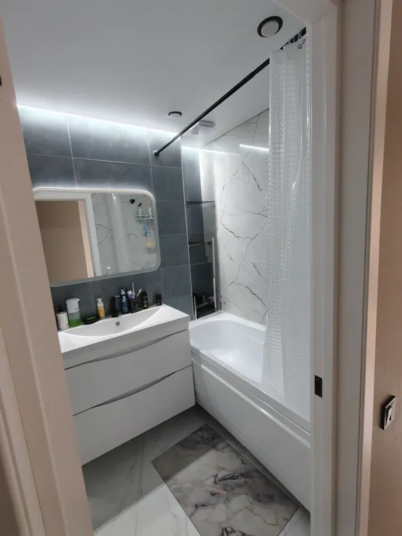 Квартира Квартира двухкомнатная большая — Мирное