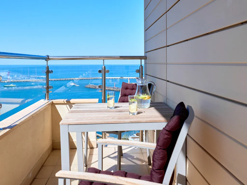 Брэвис Делюкс ЛаМар (3-х комнатные апартаменты) с панорамным видом на