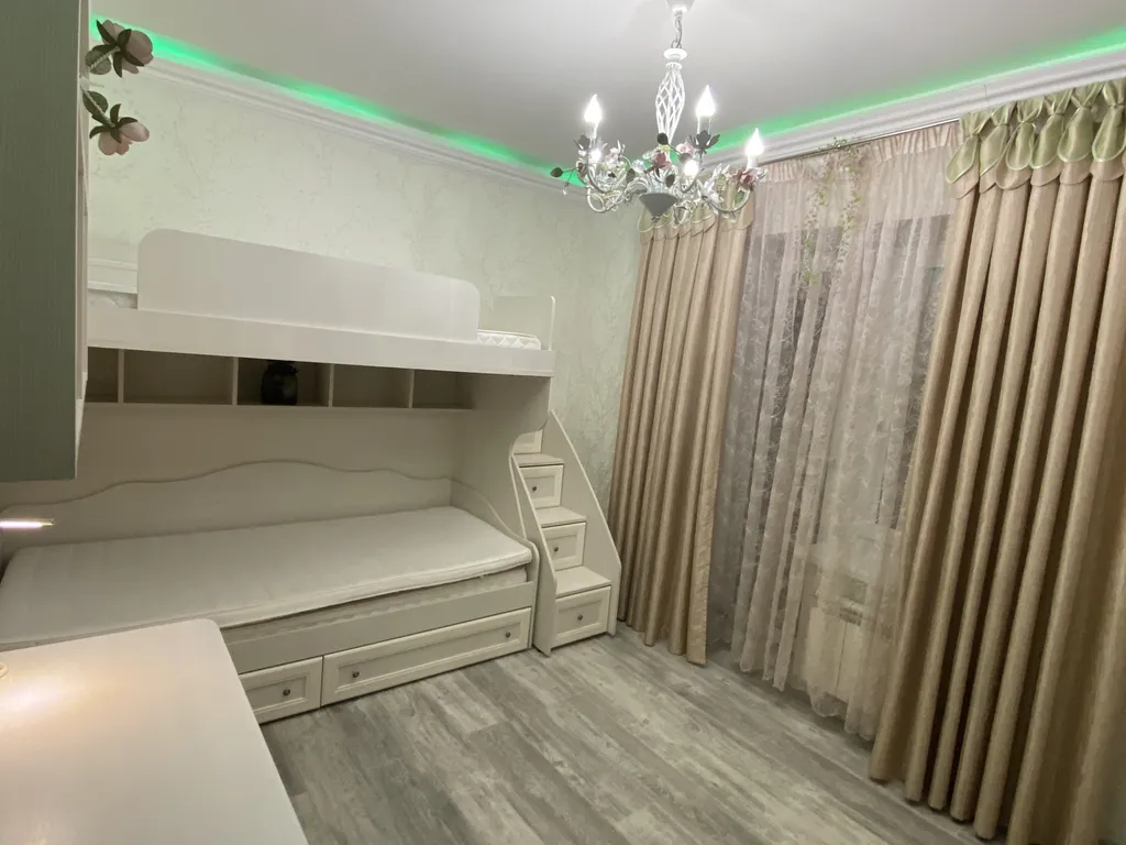 Дом с бассейном в лесу