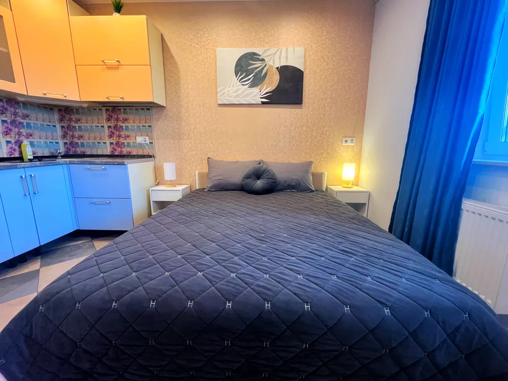 Уютная студия с красивым видом из окон