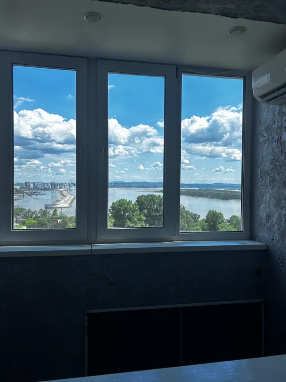 Шикарная Евро-двушка в Центре на берегу реки с потрясающим видом!