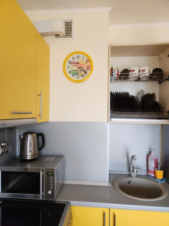 Квартира-студия с видом на горы и бассейн