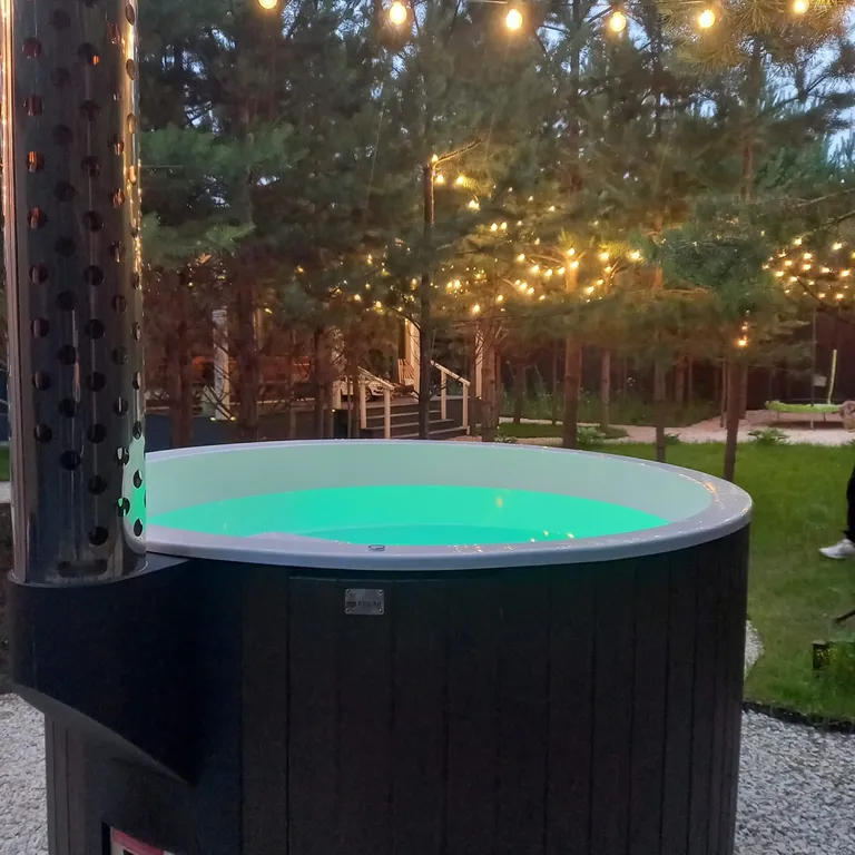 Домик, чан, баня в сосновом лесу, закрытая территория