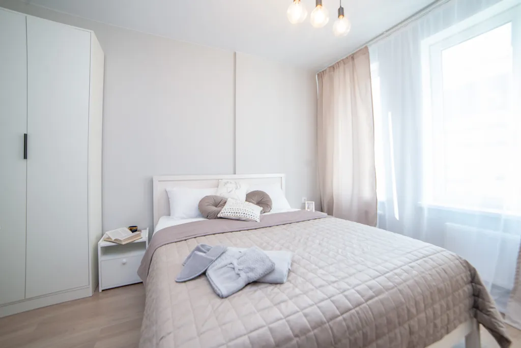 Евродвушка с балконом на Тверитина 41 для 4 гостей