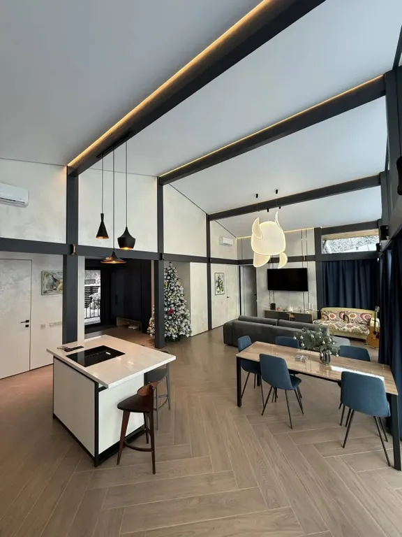 Премиальный дом с видом на лес и пруд в поселке года Ели estate