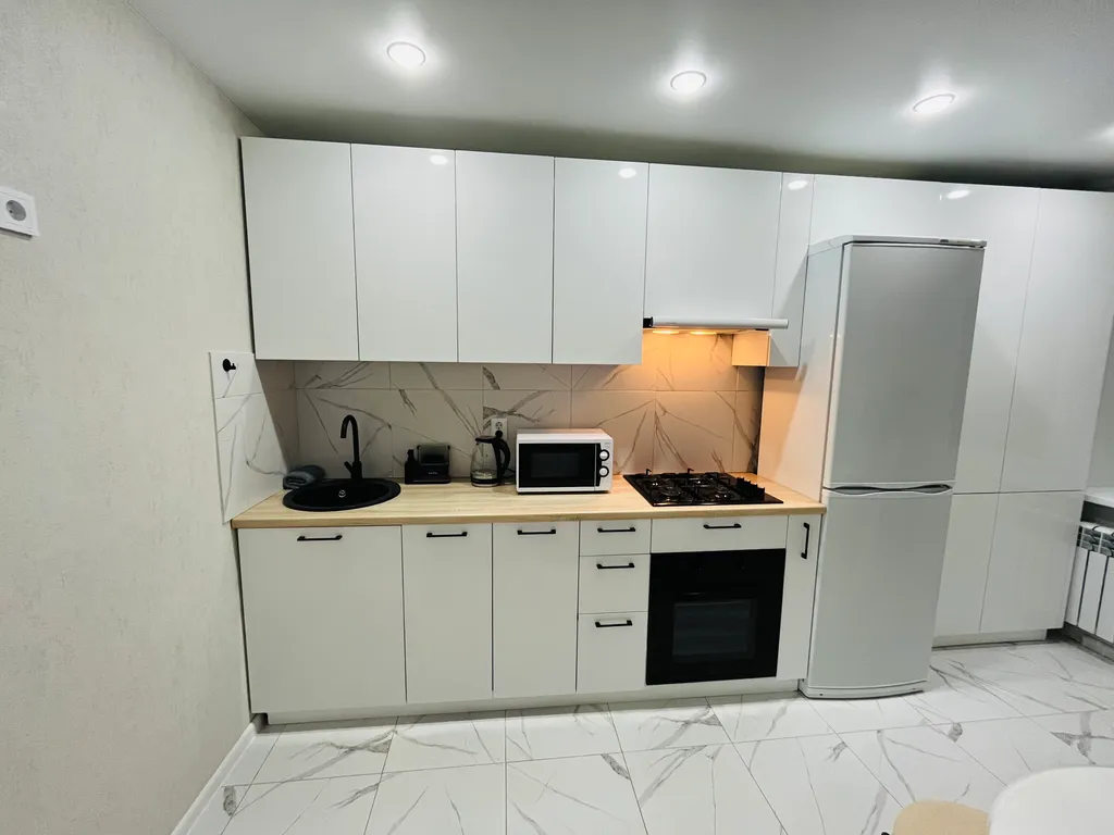 Уютная квартира у ТЦ ДаНада