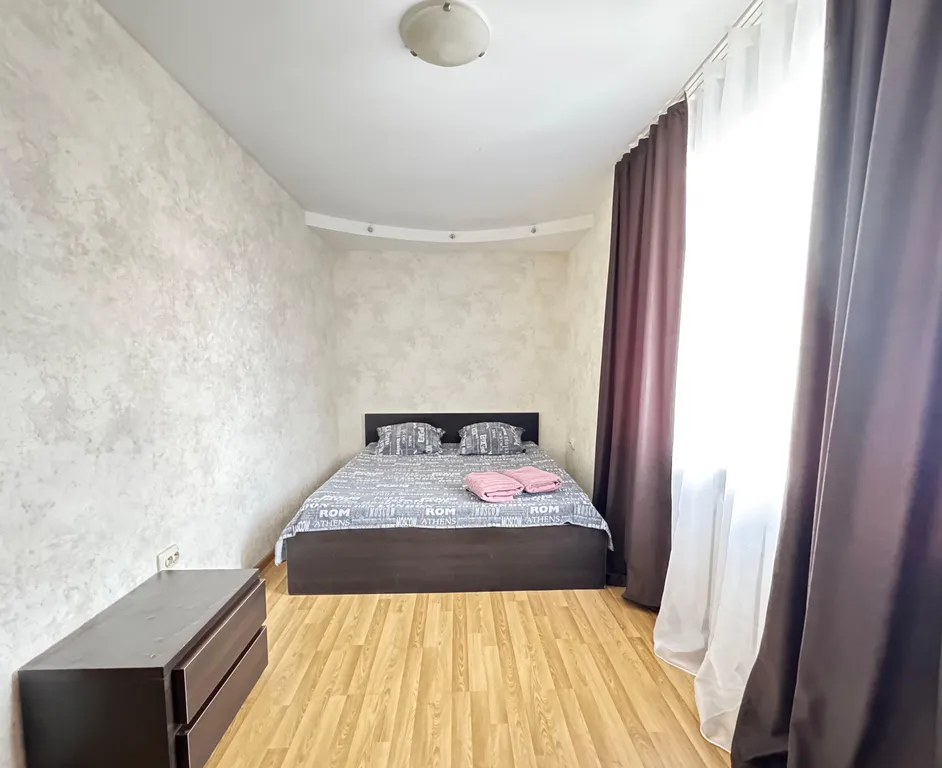 Двухкомнатная квартира на площади Ленина