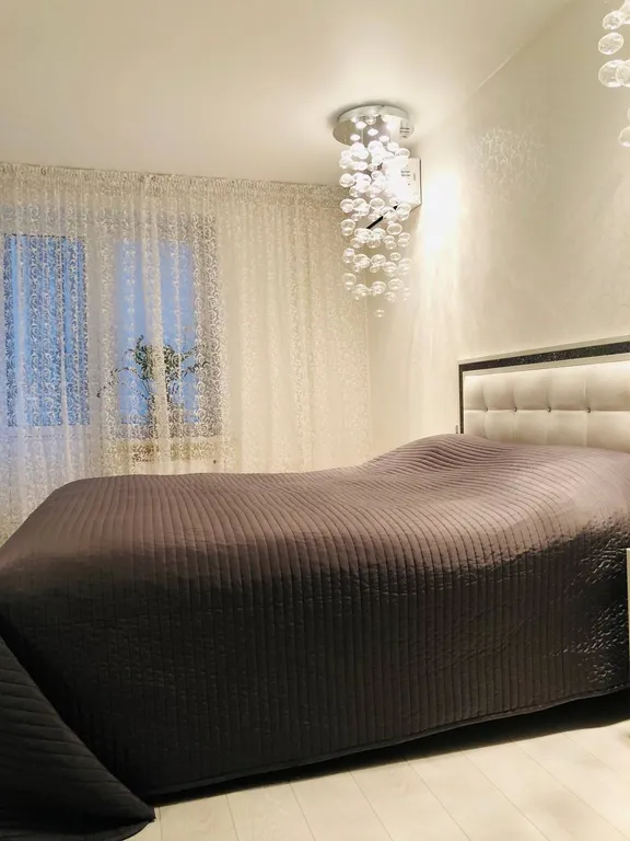 Трехкомнатная квартира на Парнасе