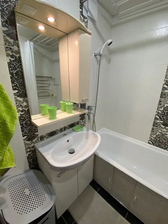 Центр, парковка, лифт, тёплый дом, ТЦ Трио, Лямус