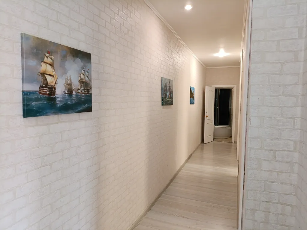 Трехкомнатная у Невского