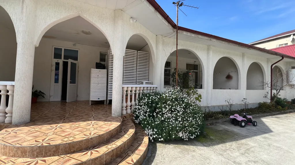 Квартира Квартира Трёхместный номер с видом на горы — Гагра