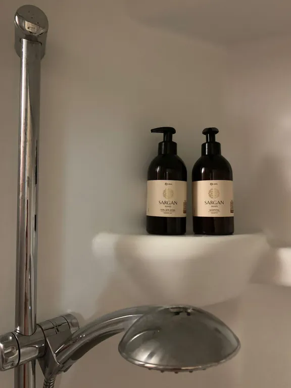 Дом на лесной опушке с банeй на дpовax и бильярдом