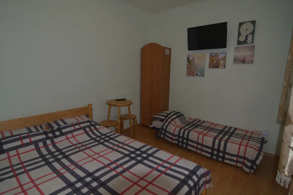 Коттедж Часть дома в парковой зоне города — Ялта