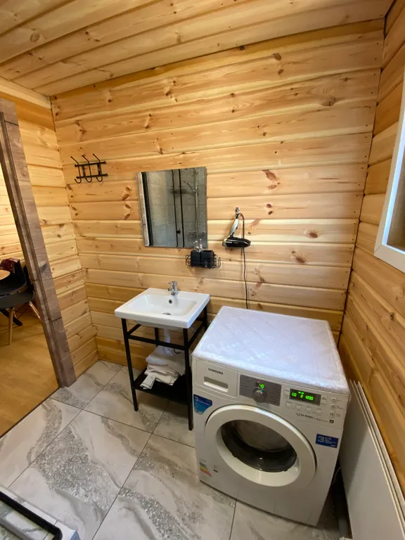 Благоустроенный барнхаус на берегу Катуни