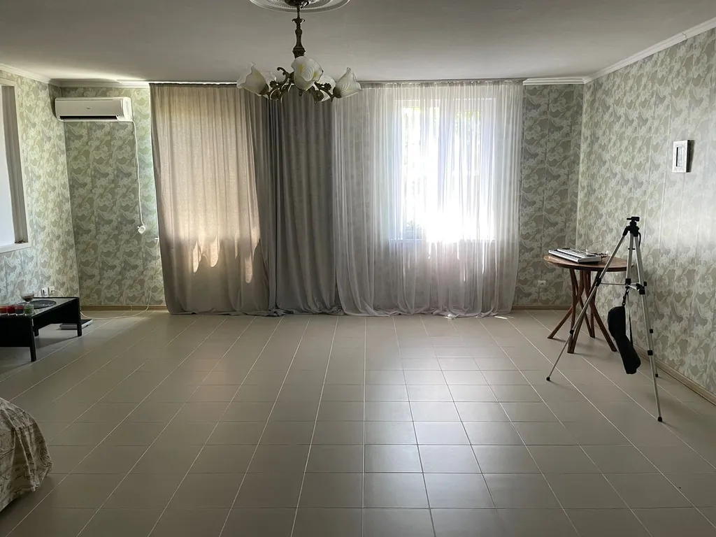 Просторный дом у моря