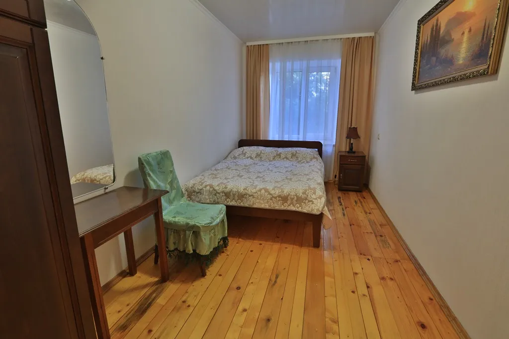 Коттедж Дом 3 спальни, большой двор беседка мангал усадьба Можжевеловый дворик — Айвовое