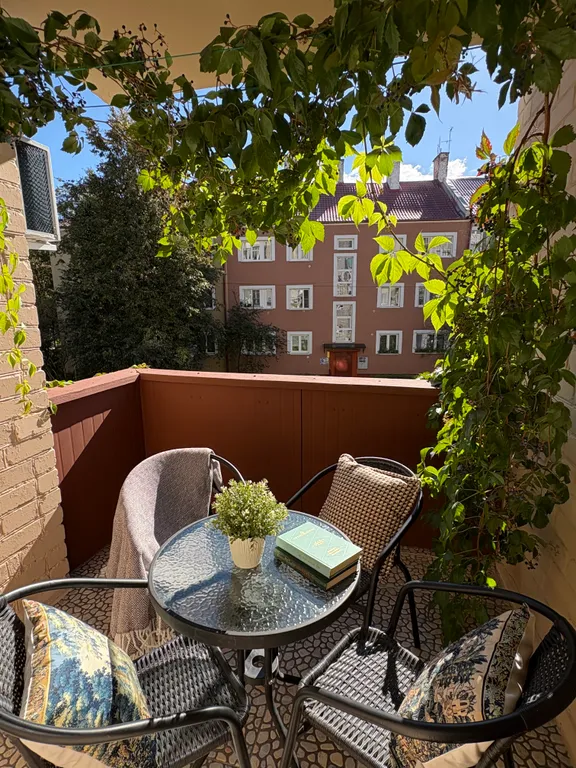 Квартира 3-комнатная квартира в историческом районe Амалиенау c балконом — Калининград