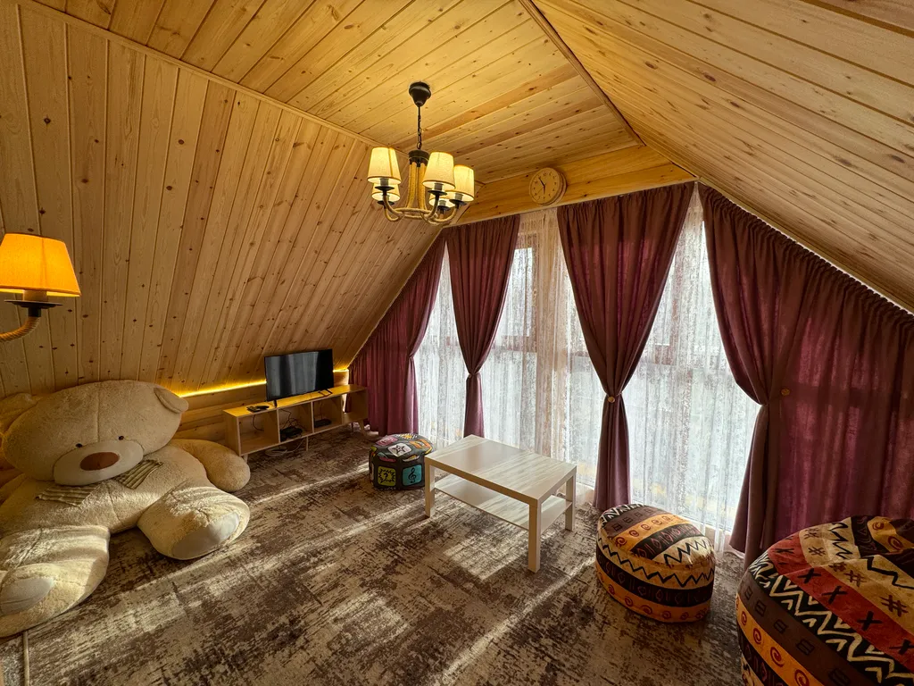 Загородный коттедж из сруба с баней, чаном, купелью и мангальной зоной