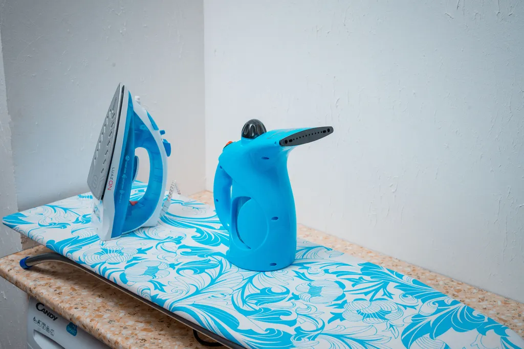 Студия на Холмогорова