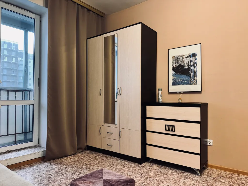 Уютная квартира на берегу реки Невы в центральном районе г. Кировска