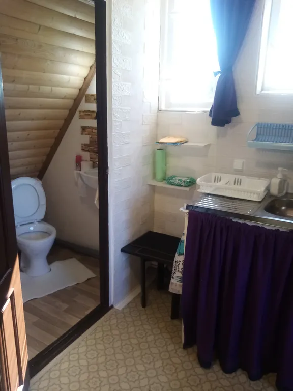 Домик с отдельным входом и красивым видом из окна со всеми удобствами