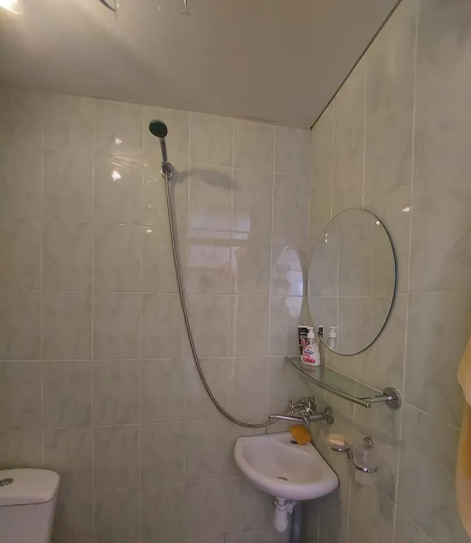 Дом в центре города на набережной реки Терек