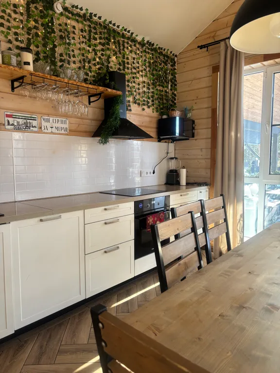 Дом у Коркинского озера с баней, купелью и детской площадкой.