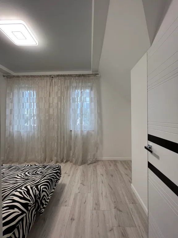 4-комнатный Дом