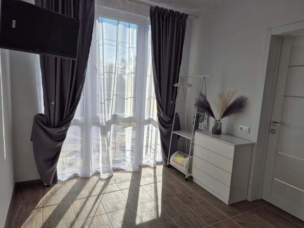 Коттедж 2-комнатный коттедж с бассейном — Кабардинка