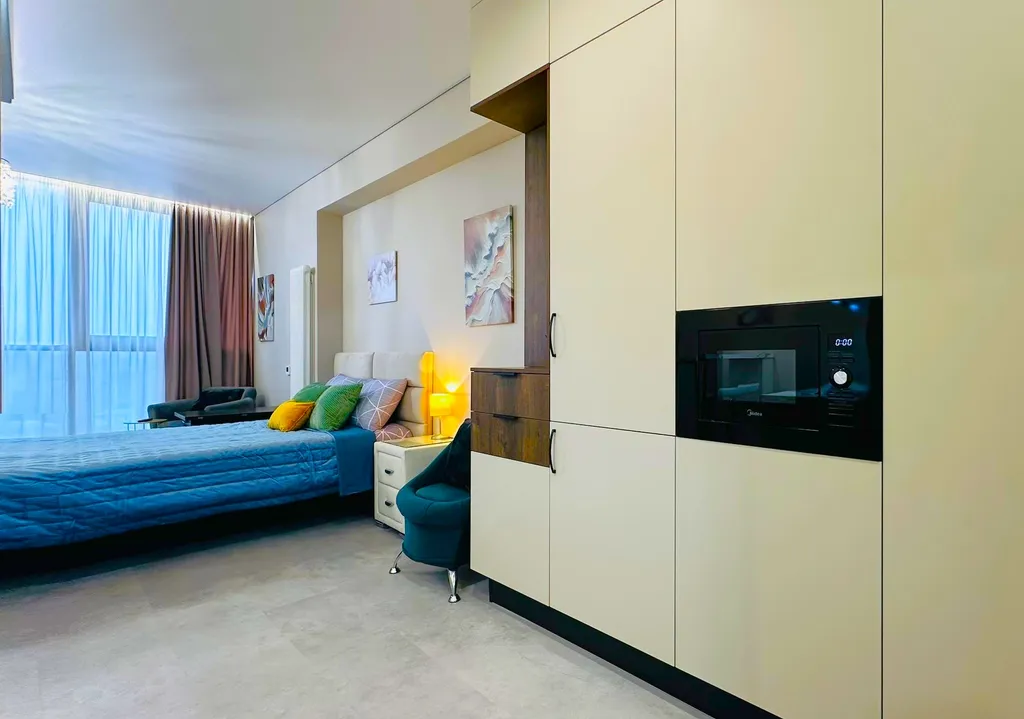 Студия с видом на центр