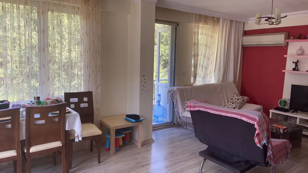 Апартамент с бассейном во дворе в райском уголке Ичмелера