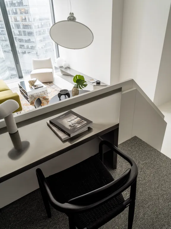 Стильный апартамент с видом на башни