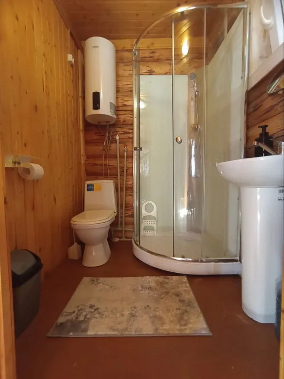 Двухкомнатный домик в 7 мин. от моря в тени деревьев с парковкой (№3)