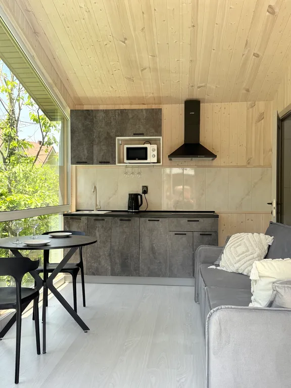 Домик с видом на море