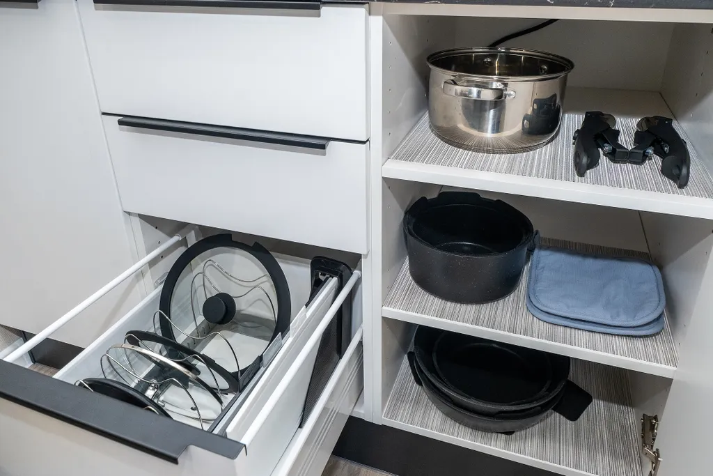 Студия с новым ремонтом и видом на горы