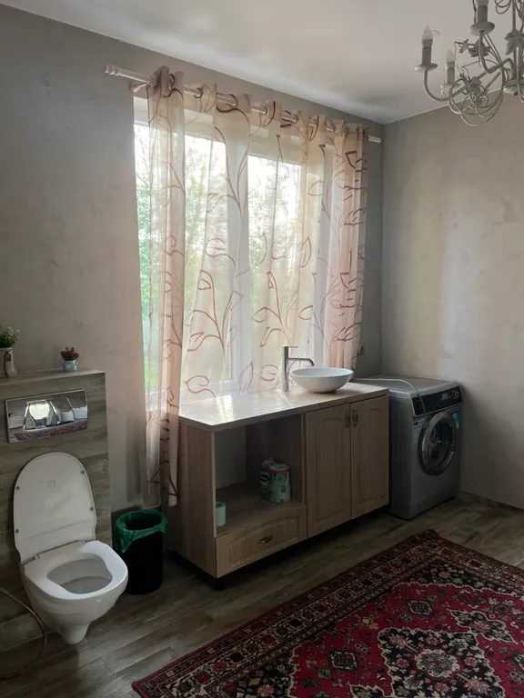 Загородный дом на берегу реки