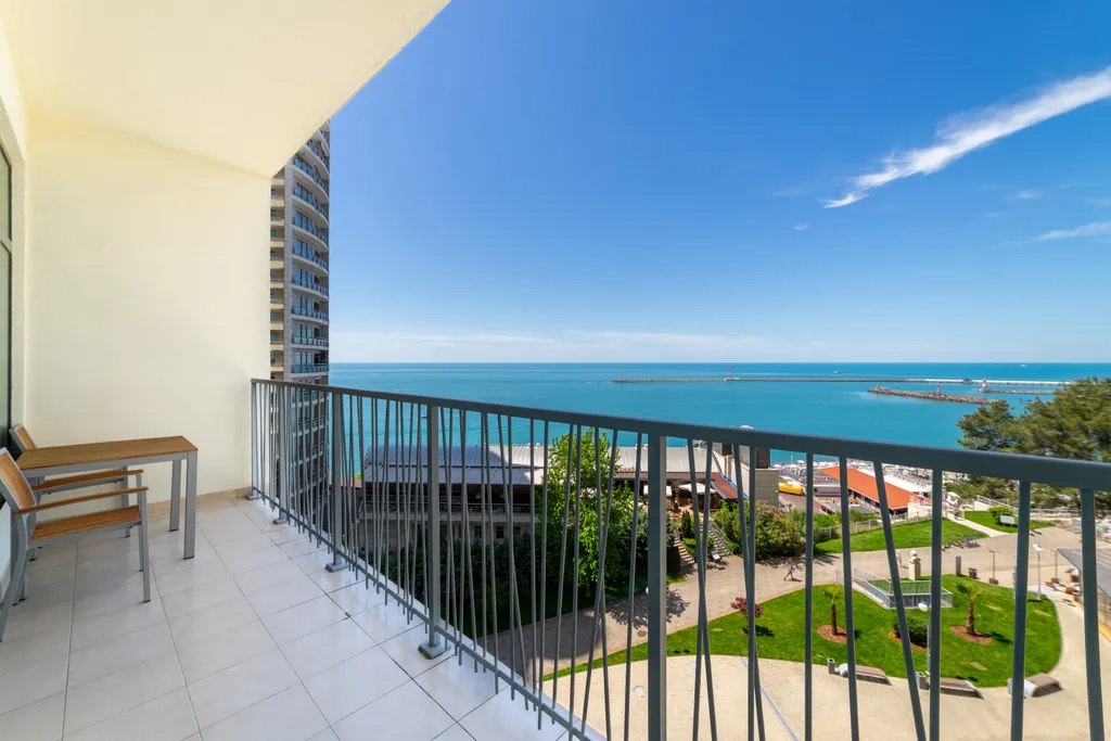 Двухкомнатные апартаменты с видом на море