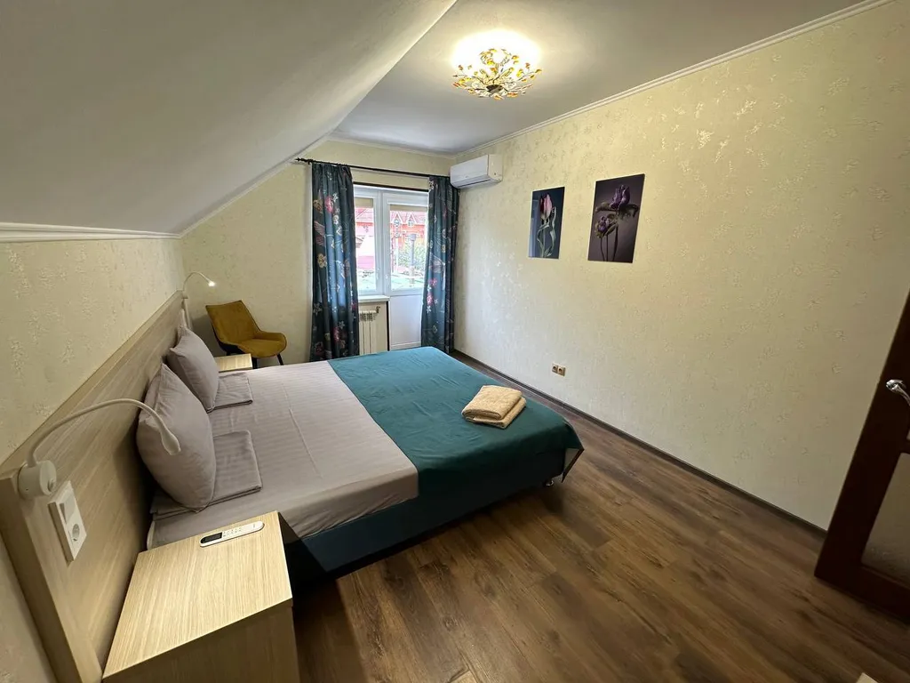 С бассейном на пляже