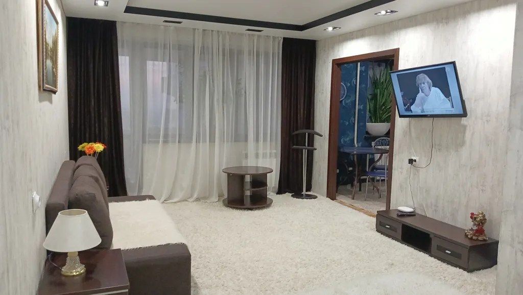 1-комнатная в центре, шикарный вид на город