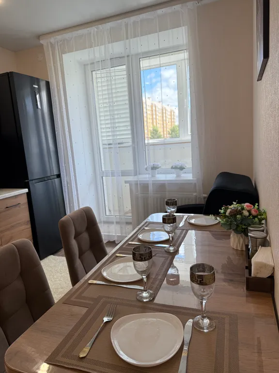 Комфортная новая квартира — аренда посуточно в Осиново