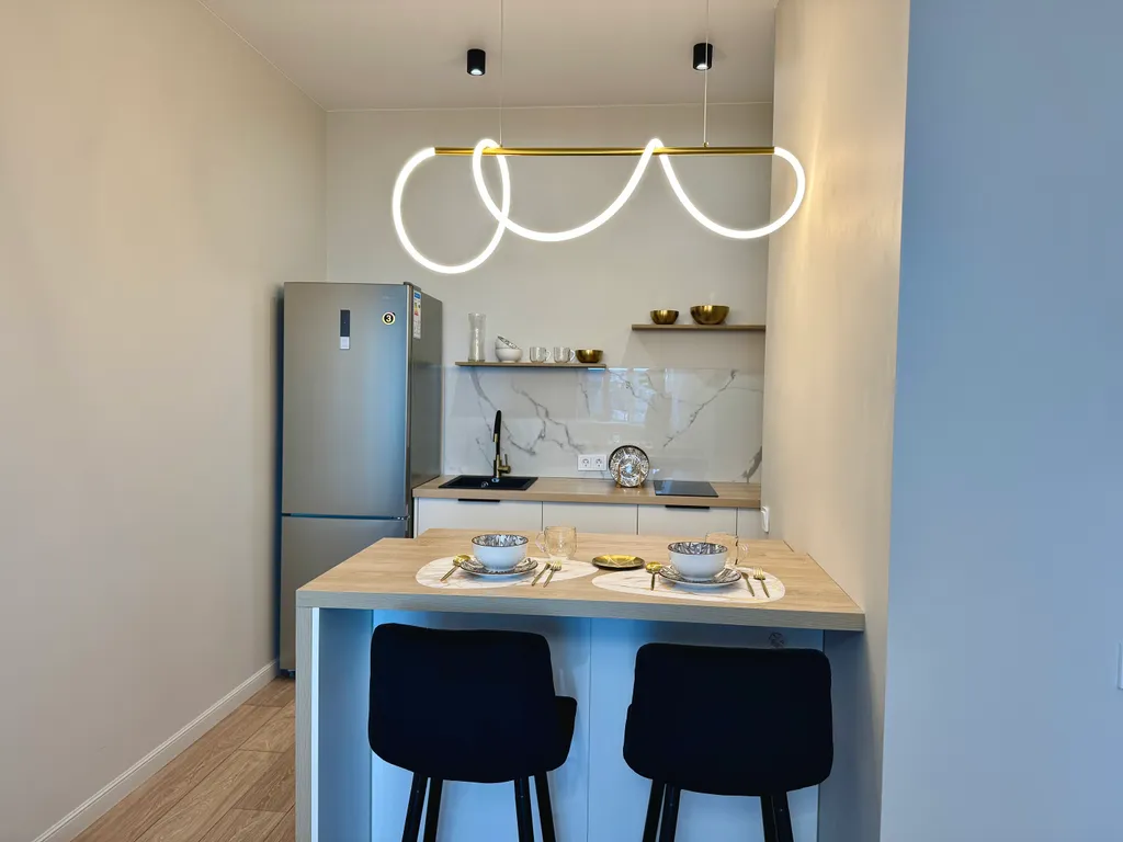 Новые апартаменты в центре с видом на море и город