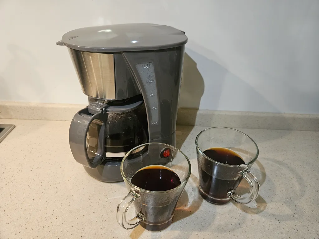 Апартаменты комфорт, две спальни, с видом реку и горы