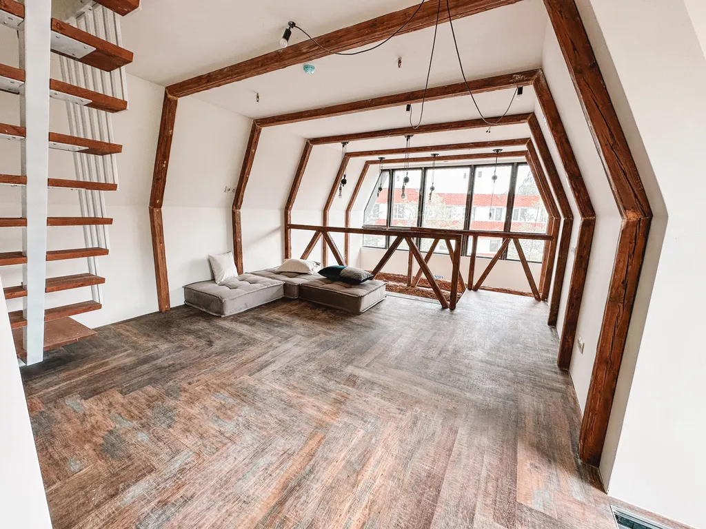 Треугольное Шале